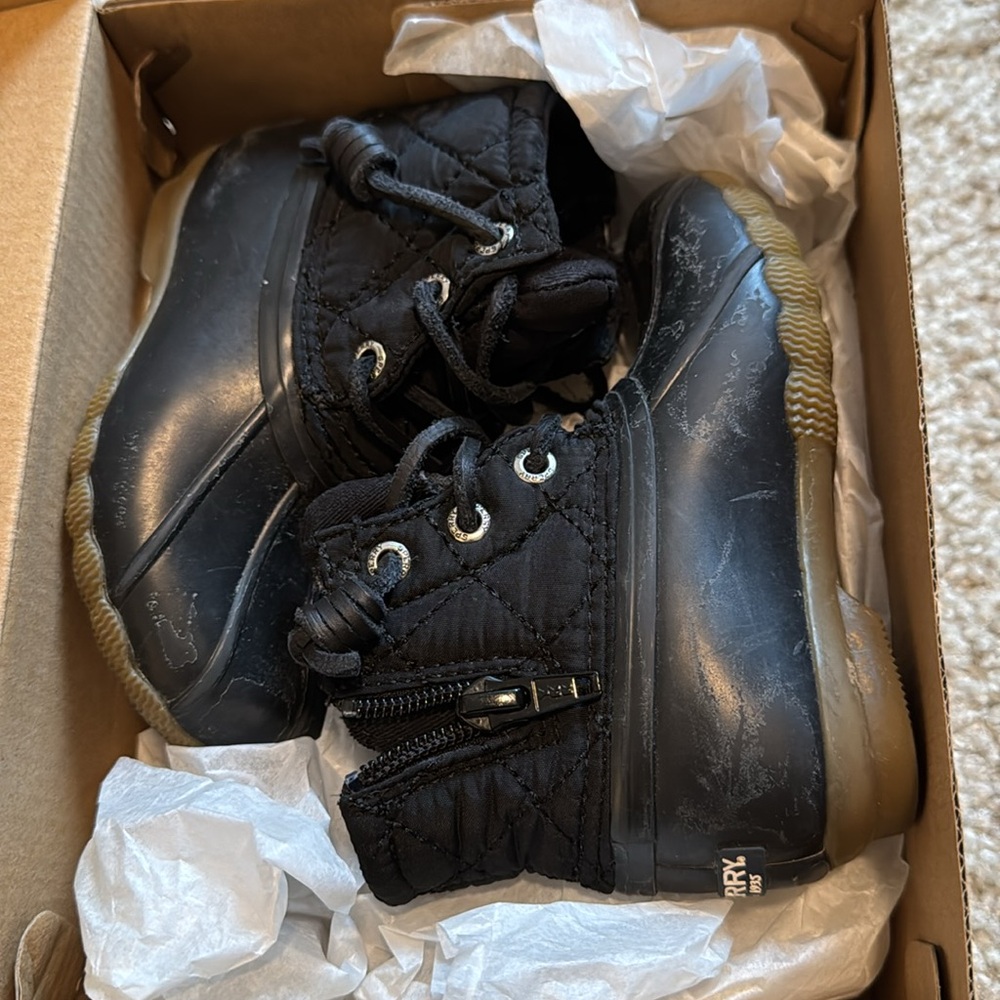 Sperry Saltwater Boot 7M original box
